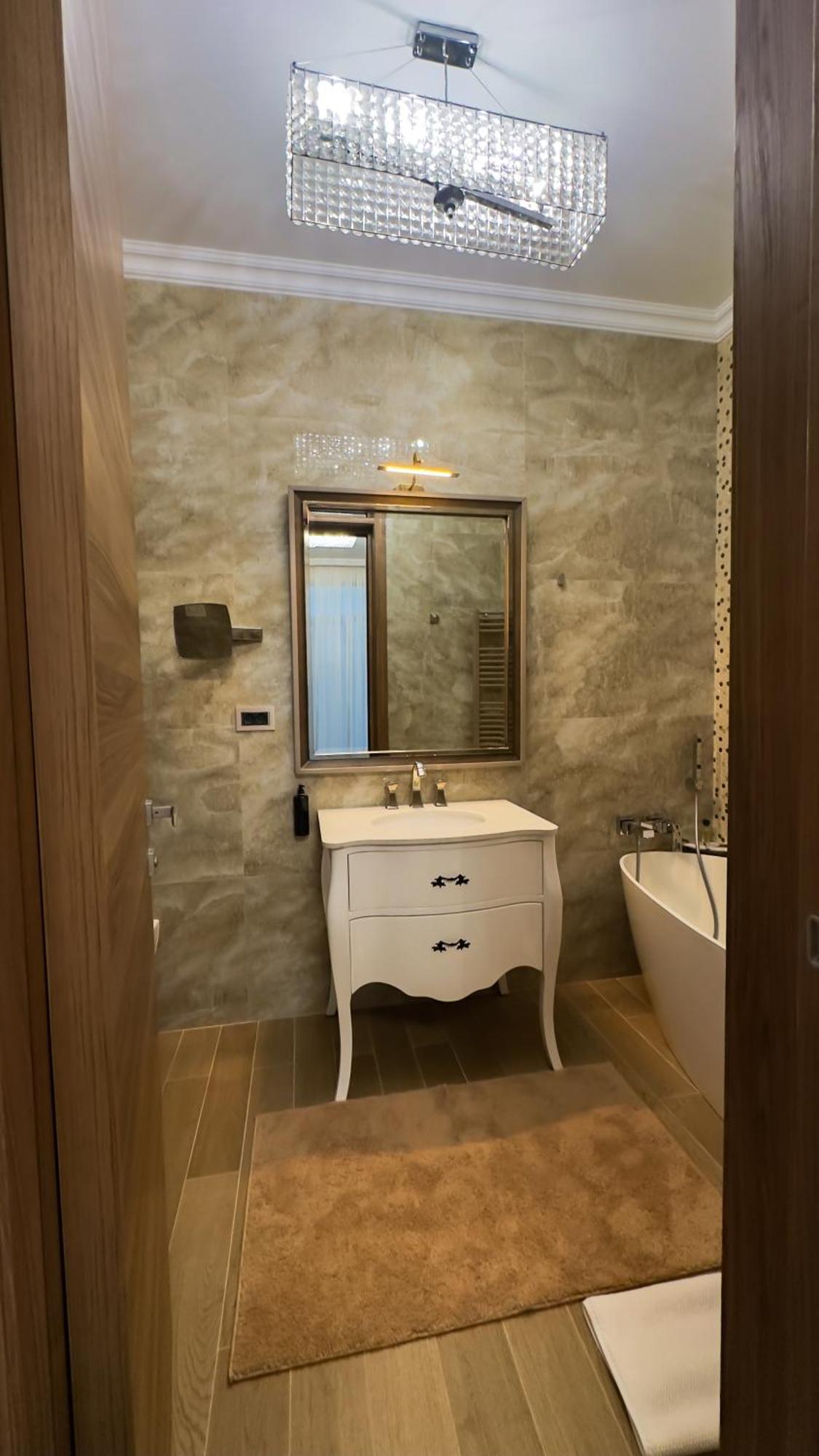 Therme Criss 발로테슈티 외부 사진
