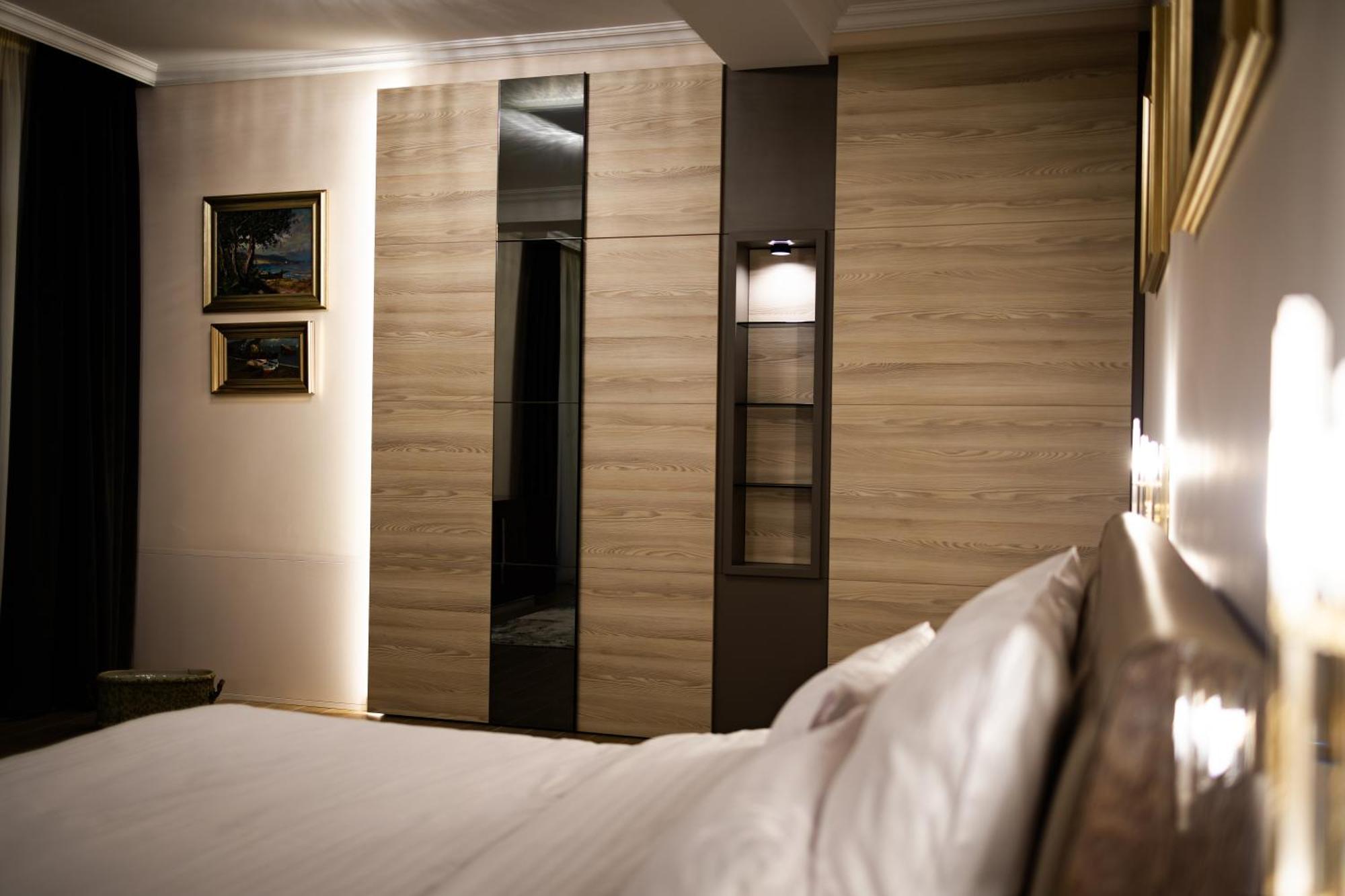 Therme Criss 발로테슈티 외부 사진